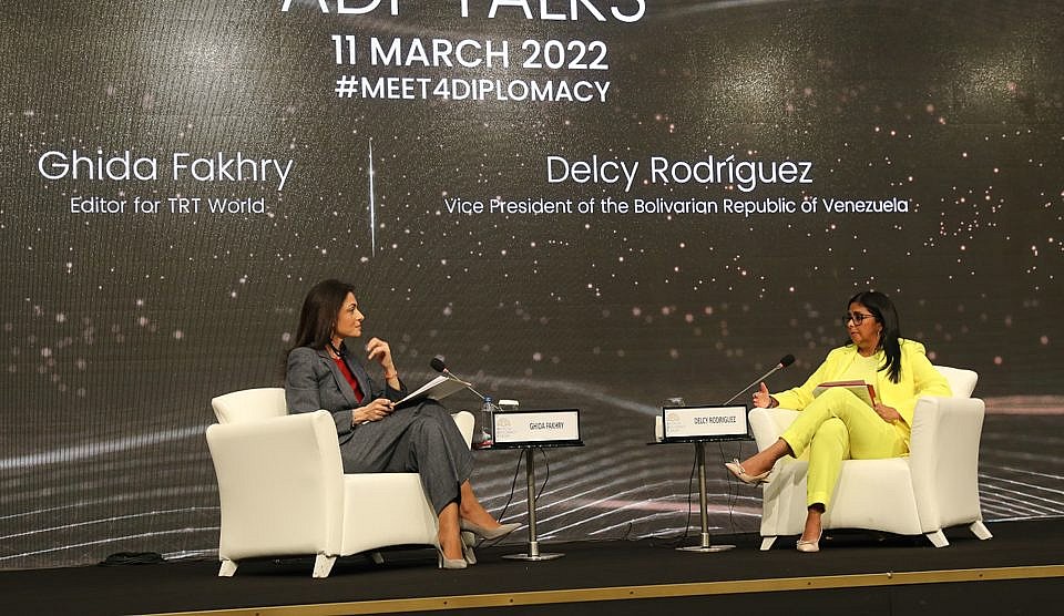 MPPEFCE (@minecofinanzas) on Twitter photo #EsNoticia || Venezuela ratifica compromiso con el acuerdo de la OPEP Plus: “De no existir bloqueo este no sería el nivel de producción – de petróleo- de Venezuela", aseguró la Vicepdta. <a href="/delcyrodriguezv/">Delcy Rodríguez</a>.
Leer más: bit.ly/3tOgqiU #EsNoticia || Venezuela ratifica compromiso con el acuerdo de la OPEP Plus: “De no existir bloqueo este no sería el nivel de producción – de petróleo- de Venezuela", aseguró la Vicepdta. <a href="/delcyrodriguezv/">Delcy Rodríguez</a>.
Leer más: bit.ly/3tOgqiU