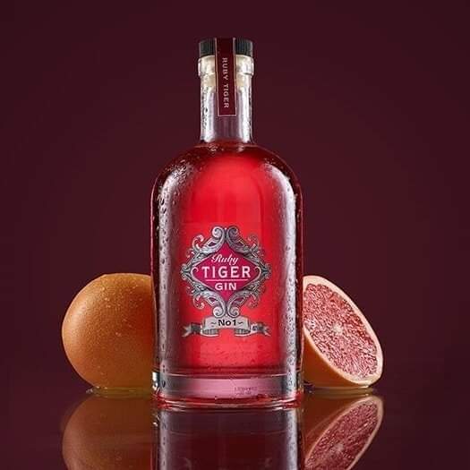 TheWiganRunner's tweet image. 🍹 Win a Bottle of @TheTigerGin 🍹
(Worth £40)

🍹 LIKE
🍹 RETWEET
🍹 FOLLOW @TheTigerGin &amp;amp; @TheWiganRunner 🙋🏻‍♂️

#Win this 🔴 Bottle of @TheTigerGin 🍹 this month!

Enter on Twitter or Insta
Winner Sun 20th March*

Good Luck 🙂👍🏻

#Competition #GiveAway #Contest #Prize #Free #Gin