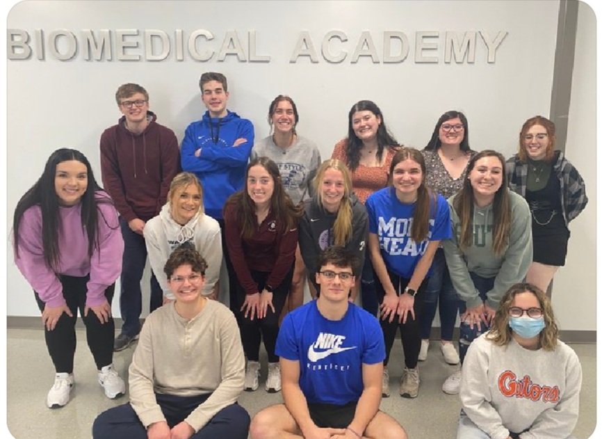 OldhamCoArvin's tweet photo. "I would like to acknowledge students in my biomedical science capstone class @OldhamCoArvin for their 4 years of hard work and their willingness to be challenged. I'm honored to have been their teacher for 4 years! I am so proud of them!" ~ Tonya Burns
#OCStudentAppreciation https://t.co/YXJzpukM7z