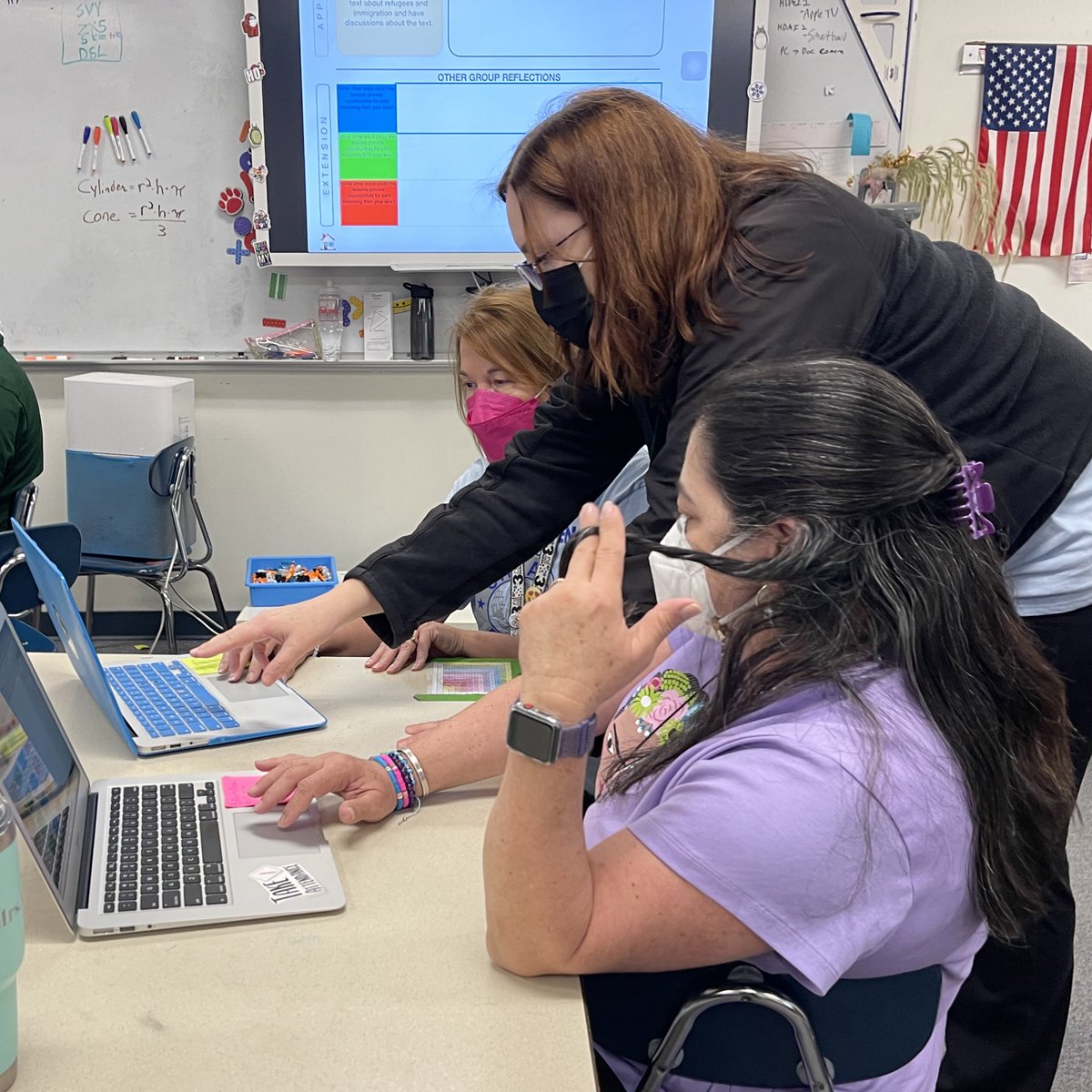 MissGonzales_'s tweet photo. Empowered LEADErs, have empowered LEADErs to
• lean in
• stretch their thinking
• create a culture of “yes and”
LEADE2 begins to explore the depths of @AppleEDU’s #ElementsofLearning with support from LEADE1 and Mastermind Groups (@NapoleonHillFdn) https://t.co/XzWNR4SL2J
