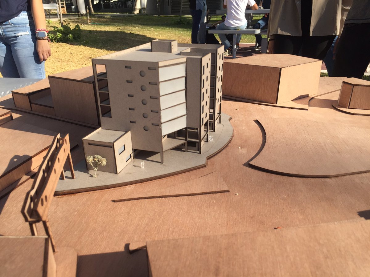 nano4ojos's tweet photo. D1: Edificio de Uso Mixto “Entre Ladrillos”
@_PenelopeHN #CompoVagora https://t.co/EVpumWgQRS