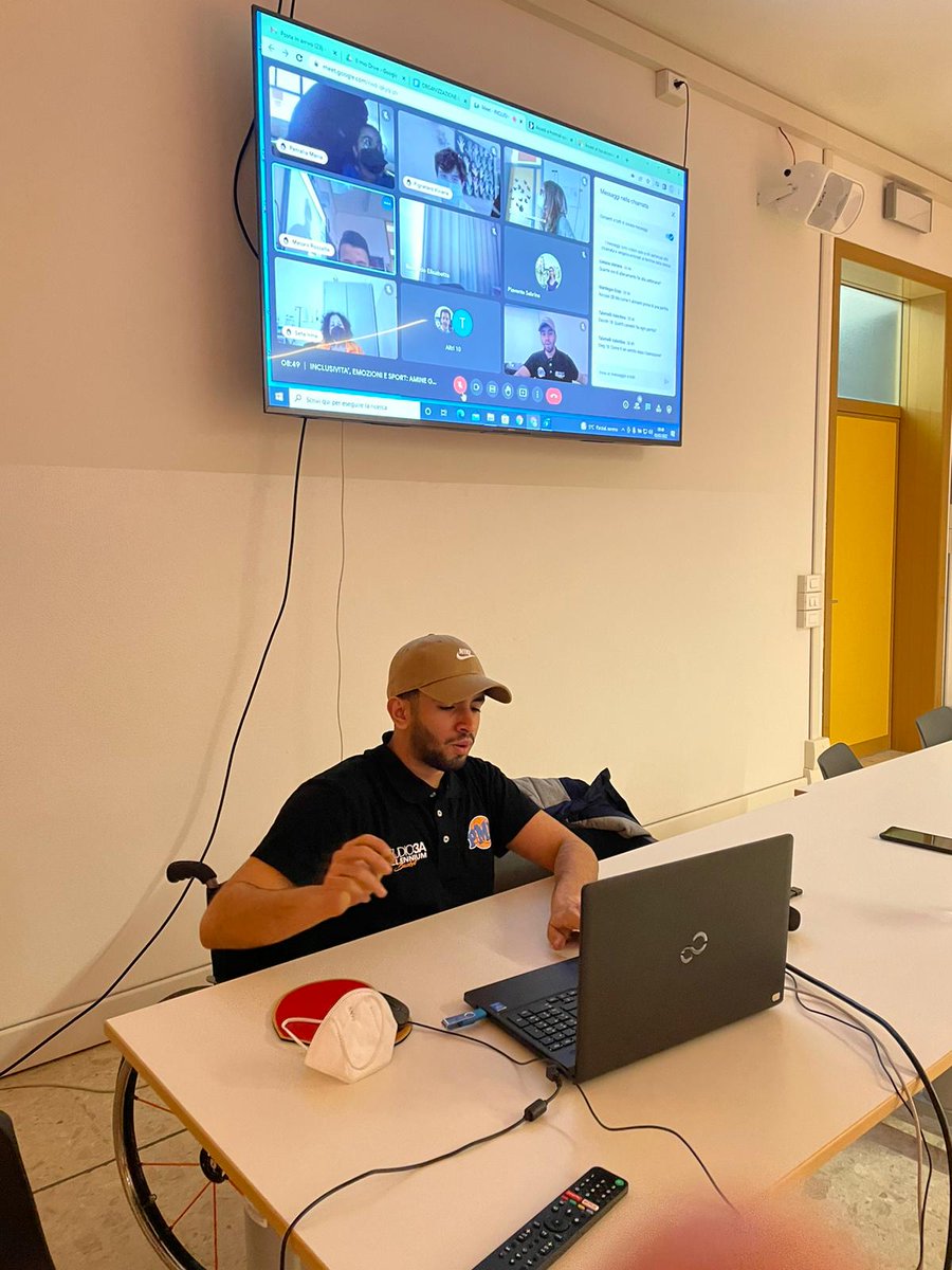 PMB_Millennium's tweet photo. Il nostro Amine Gamri è stato ospite dell'Istituto Comprensivo Statale Claudio Casteller di Paese: per l'atleta dello #Studio3AMillenniumBasket una mattinata di confronto con gli studenti. Ancora un grazie per la disponibilità e l'ospitalità! 🦁⚪⚫
#WeAreMillennium
#Studio3A https://t.co/Ia87n3GedP