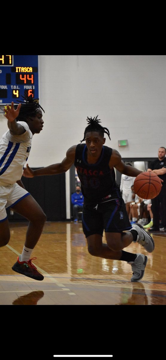 henry_hellmann's tweet photo. 💡Name: Deidrich kemp
🏫 School: Ce king high school 2019, Itasca Community College 2021
↕️ Height: 6'3
🏋🏽‍♂️ Weight: 180
🏀Position: PG/SG
🎓Years of Eligibility: 2 years (red shirt eligible)
📚GPA: 2.7
🎥 Film/Highlights: https://t.co/ukMGf1tbtd https://t.co/SLe9Rl3Cn1