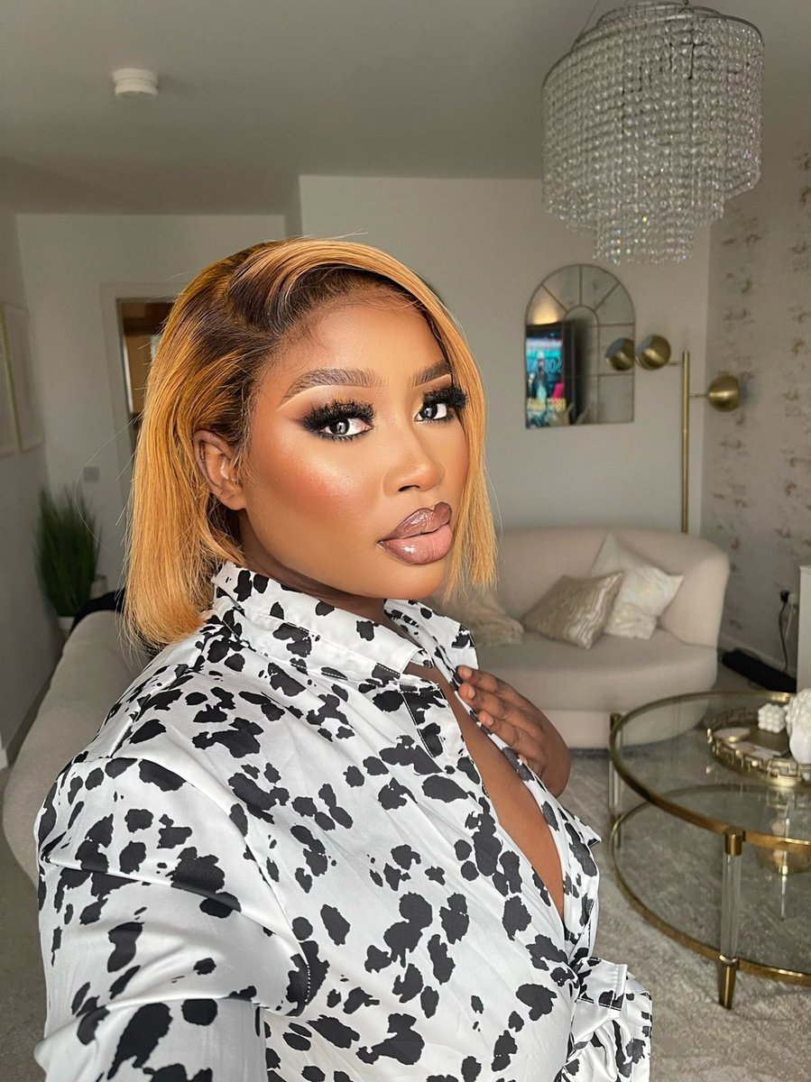 Trendymakeover's tweet photo. Anyways here it is. Go watch how I did this nude lip combo on Snapchat @ trendymakeovers https://t.co/76j3gFFkpH