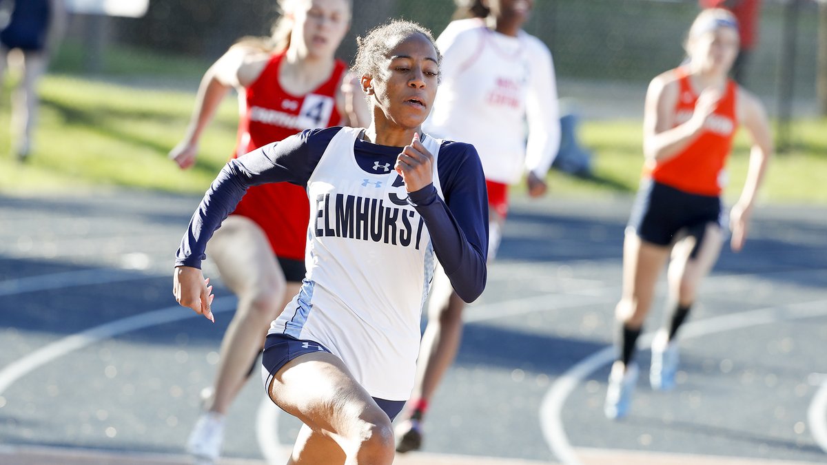 ElmhurstBluejay's tweet photo. Elmhurst's Ava David has guaranteed herself All-America honors in the 200 meters at the NCAA Division III Indoor Track &amp; Field Championships. David qualified for the tomorrow's 200 meter final with a school-record time of 25.26 seconds. 

Recap/Results: https://t.co/fevM4tYiA2 https://t.co/zGaiNRKftd