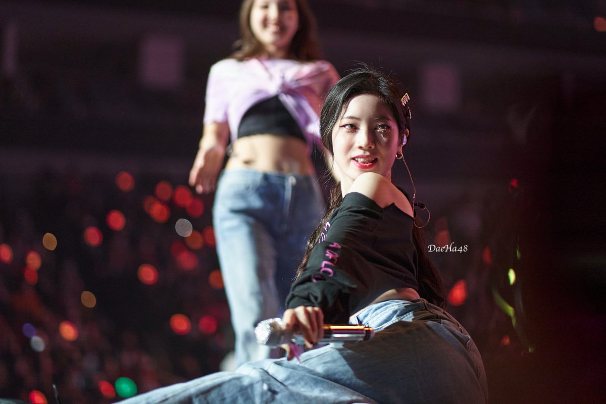 DaeHa48's tweet photo. 220222 Dallas Concert 다현 

#TWICE #DAHYUN #트와이스 #다현 https://t.co/VBjT04KWVq