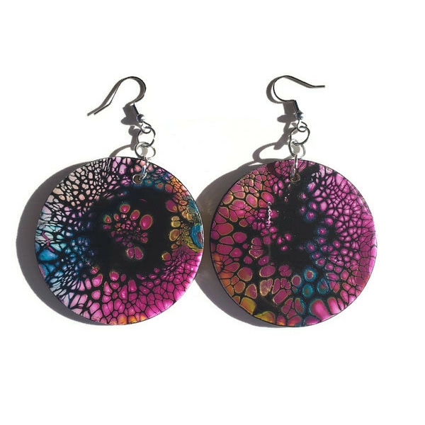 Pretty earrings. 😍
The gold really makes them sparkle!