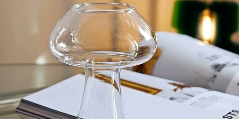 IdealDrapes's tweet image. Mushroom-Shaped Cups Are the New "It" Drinking Glasses | buff.ly/3M0zPW5
