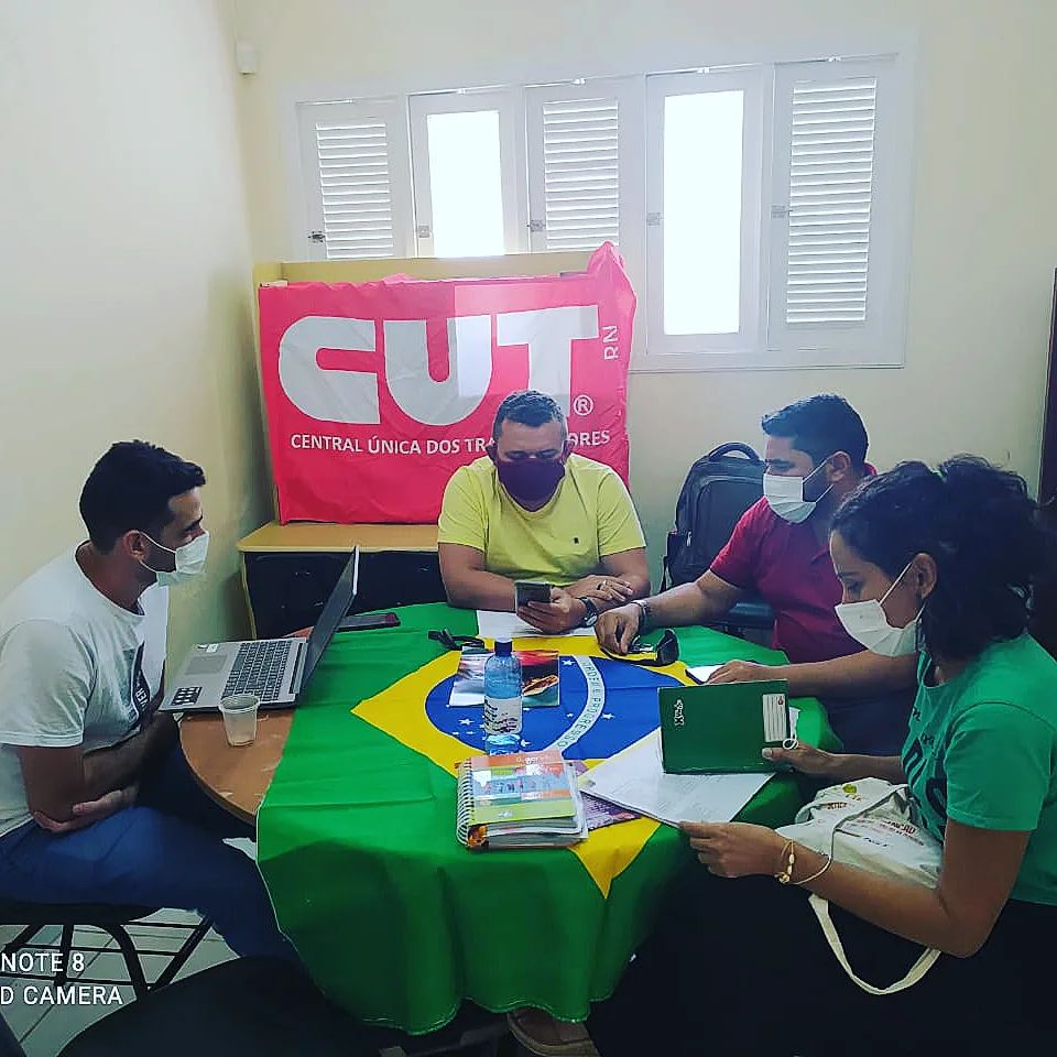 ALEXPONTESRN's tweet photo. Reunião da Secretaria de Comunicação da @cutpotiguar  com participação do Companheiro Tesoureiro da entidade, Irailson Nunes.

Fortalecer a comunicação popular da maior central sindical é nosso objetivo.

#cutrn https://t.co/BmPS6bT5ZS