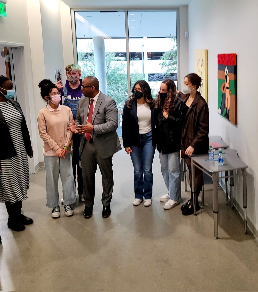 HSPVA's tweet photo. HSPVA welcomes Superintendent House today for International SEL Day. We were able to see how our students nurture their social and emotional learning through their art areas. @HoustonISD @HISDChoice @HISDHighSchools @Principal_Rivas
#hspva #hisd #HISDSELday #SELday #SELDay2022 https://t.co/F5LbOZeqHg