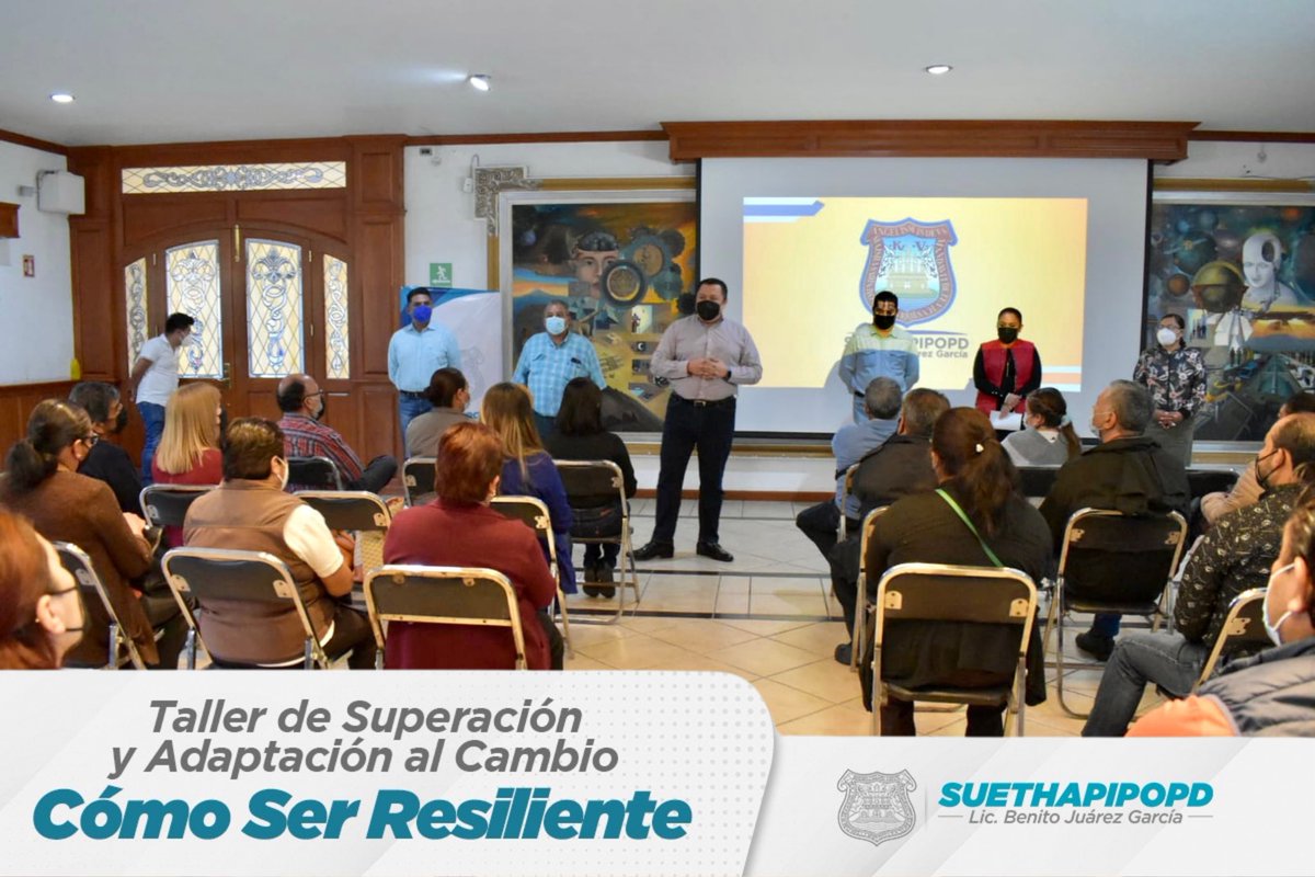 SUETHAPIPOPDOFL's tweet photo. El bienestar y la tranquilidad de los integrantes del #SUETHAPIPOPD es más que fundamental para nuestro Secretario General @GonzaloJuarezM. Esta mañana, nuestros compañeros participaron en el Taller de "Superación y Adaptación al Cambio. Cómo Ser Resiliente". https://t.co/9eWraLEYfw