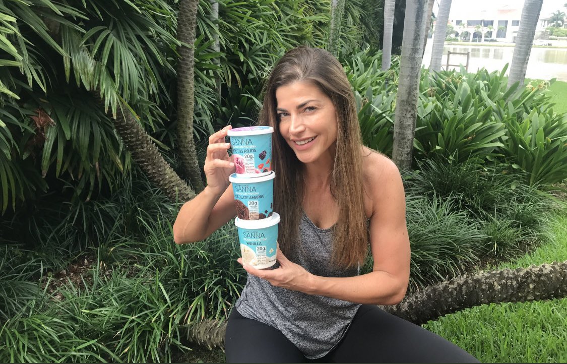 aldofaiduttin's tweet photo. Los helados Sanna, son los únicos que realmente tienen 0% Azúcar, 0% Grasa, 0% Lactosa, 0% Gluten y altos en proteínas lácteas.  Endulzados con Stevia. Se los encuentran en Mi Comisariato, Supermaxi, heladerías Sorbetto y Gourmet Market. Vainilla, chocolate, café y frutos rojos. https://t.co/INaAkvD4Mj