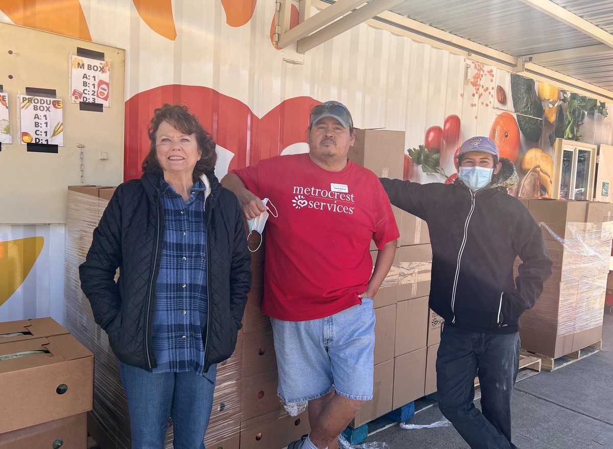 MetrocrestHelps's tweet photo. 😊Thank you to all of our volunteers who give their time to Metrocrest Services! 👏We truly appreciate your dedication to helping serve our community, even in this chilly weather. We would not be able to serve over 25,000 individuals each year without your support!❤️ https://t.co/9P3yOpanJ5