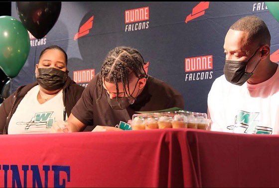 Dunne_Football's tweet image. Congrats @Trey_qb6 ! Only 1% of High School Athletes get an opportunity to play at the next level! #FalconElite #SigningDay