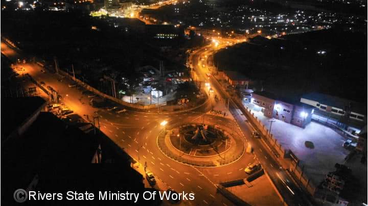 Manlike_ED's tweet image. Construction of Eastern Bypass is 100% complete, the dual carriage road will be commissioned tomorrow by Mr. Projects, Gov. Wike.

See how beautiful Eastern Bypass is looking now? I love it. Port Harcourt is beautiful!😍

Thanks to #GovWike𓃵