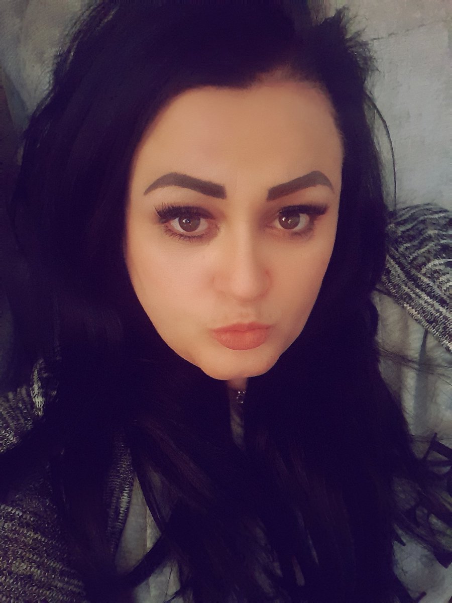 lisajune1980's tweet photo. evening all..... tired little me, its been a manic week #justme #bediscalling https://t.co/MqZem7gPN6