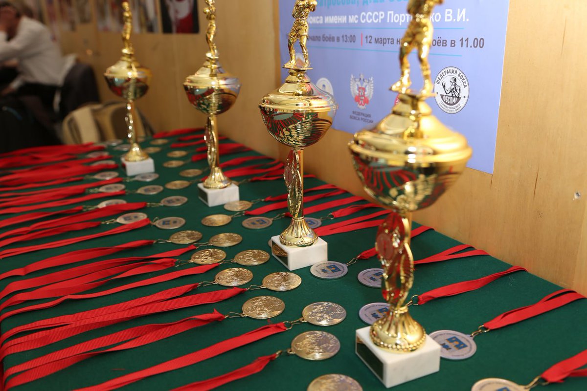 VperedSP's tweet photo. В СК «Луч» стартовал двухдневный чемпионат и  Сергиево-Посадского округа по боксу. Торжественное открытие мероприятия, а следом за ним и бои прошли в зале бокса имени мастера спорта СССР Василия Портненко. 

https://t.co/l3iEfVeP0U https://t.co/sLKF1WOIBL
