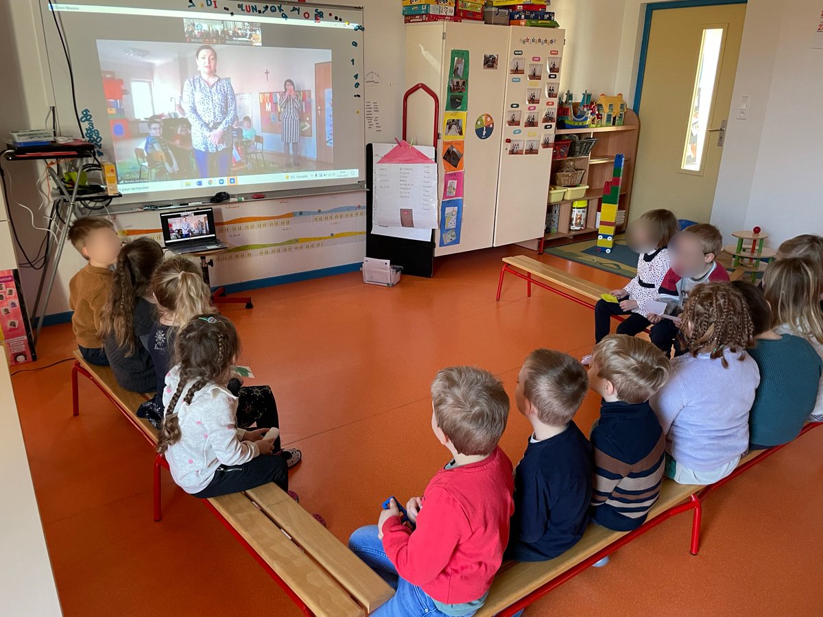 sclaudeV2's tweet photo. Rencontre en ligne et défis avec nos camarades polonais et macédoniens à l’occasion de la journée internationale des mathématiques. #ErasmusPlus #SemaineDesMathematiques https://t.co/cvPQ8dLOKS