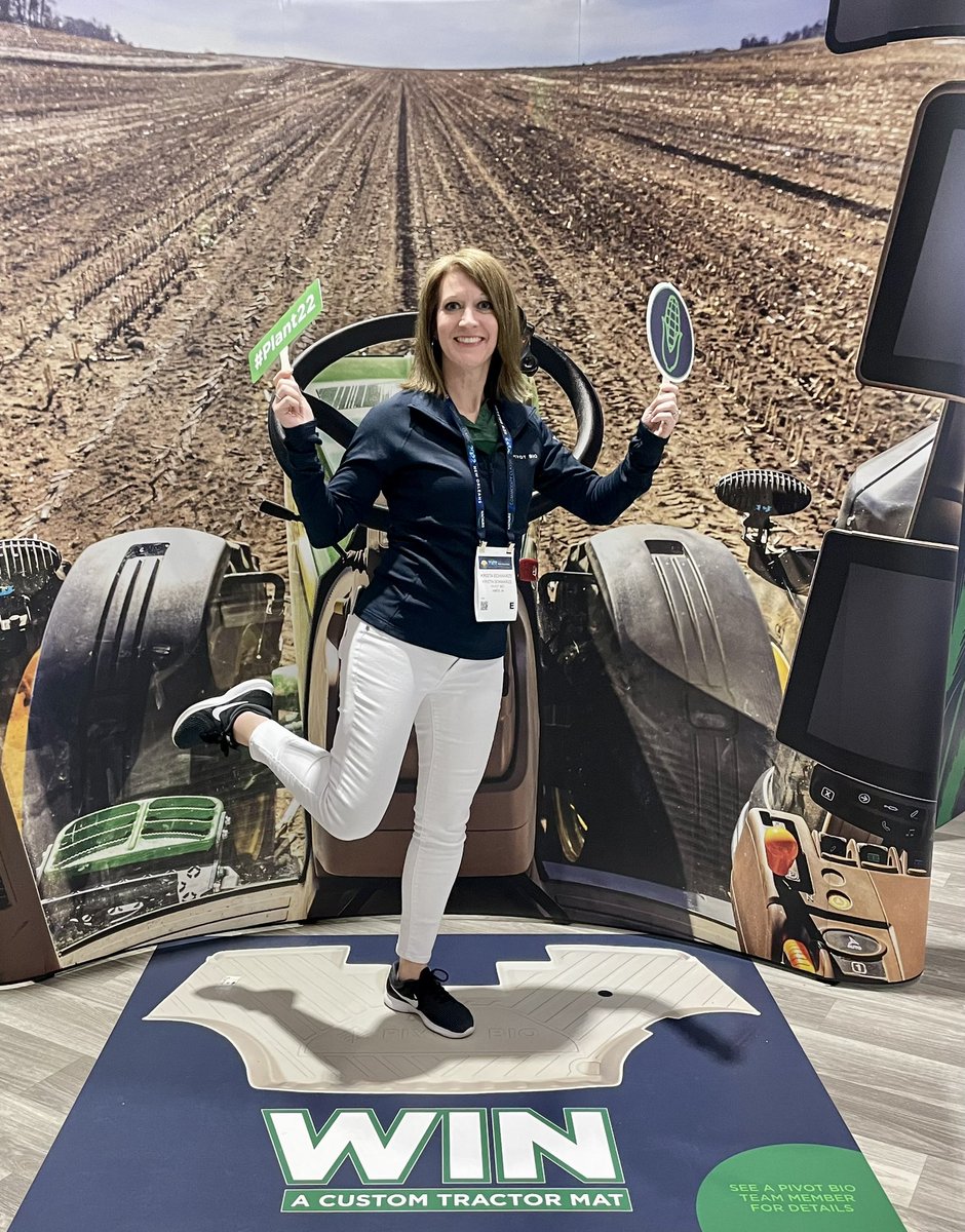 Lil_Shu_5's tweet photo. @pivotbio It’s been a great day at #commodityclassic booth 1006 talking about #Plant22 and using Pivot Bio on your farms! https://t.co/VILBmSKYjo