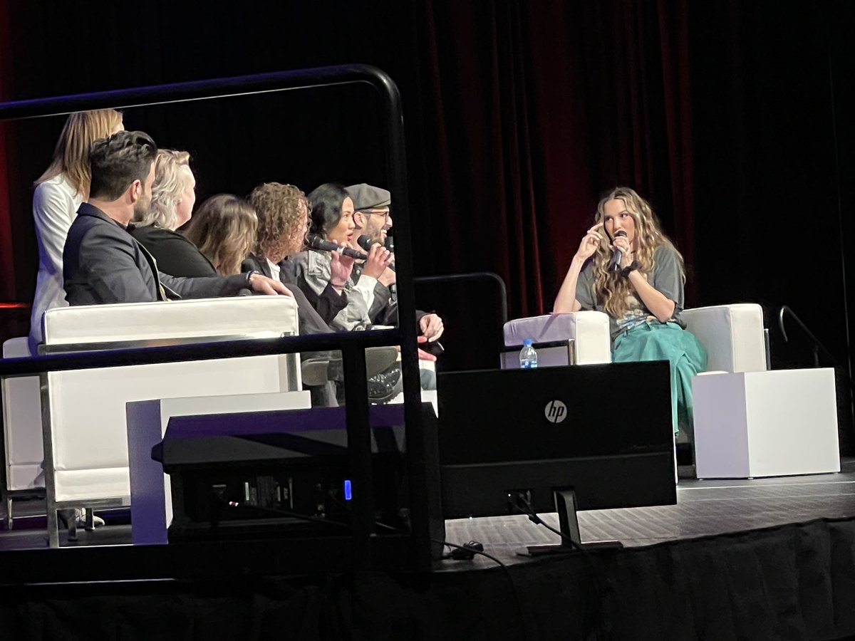The panels @Thats4Ent’s #90sCon have kicked off, with #ChristyCarlsonRomano welcoming cast members from the #AllNew #MickeyMouseClub!
