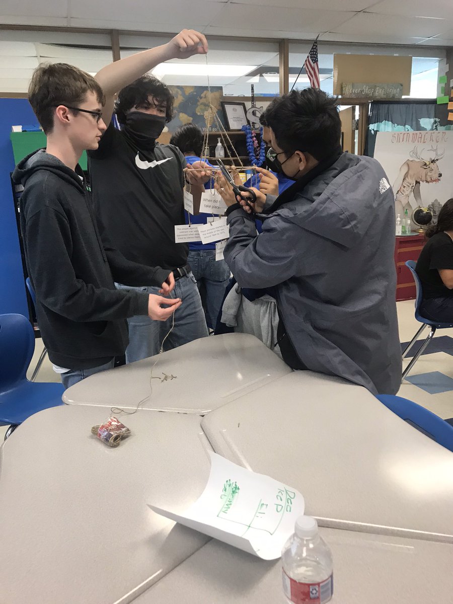 MsStewiesClass's tweet photo. Critical Issues finished up their mobiles over Human Rights. Stay tuned for the final reveal on March 28th.
#ThisIsSEA @NISDJaySEA https://t.co/cRJjDBpFYI