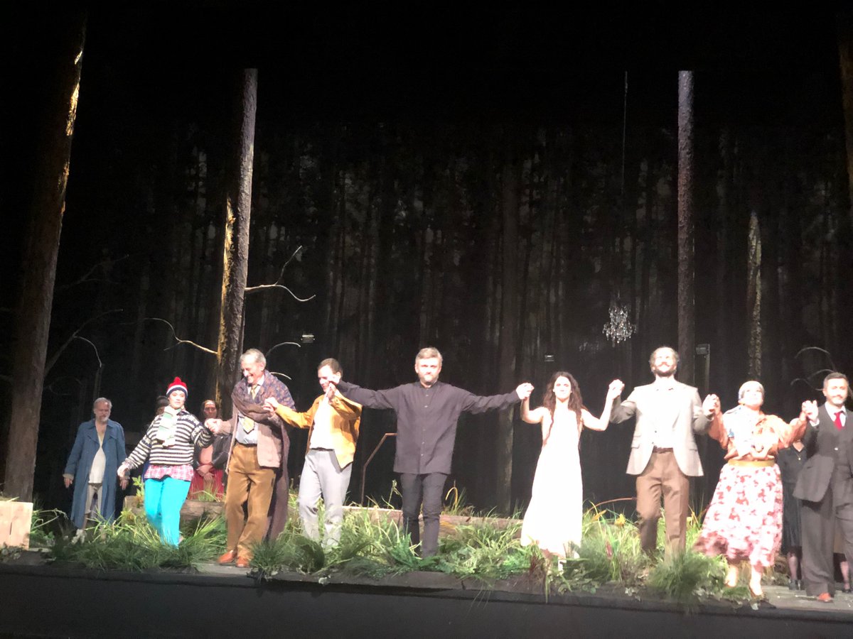 Bilan perso du Pelleas et Melisande de l’ <a href="/OONMLR/">Opéra Orchestre national Montpellier Occitanie</a> (Marc Mauillon et Judith Chemla sont exceptionnels dans les rôles titre): la musique de Debussy m’a donné envie. de chialer une bonne vingtaine de fois = spectacle réussi 😀 Compte rendu à venir sur <a href="/OperaOnline/">Opera-Online</a>