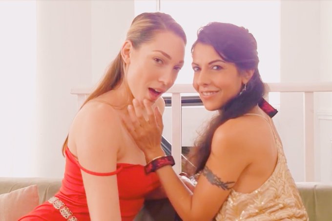 Derniers jours pour visionner GRATUITEMENT notre sc&egrave;ne avec @lilylabeau qui finit par une p*pe &agrave; deux<a href="/tag/nouvellephotodeprofil"class="tags"><span>#nouvellephotodeprofil</span></a>
