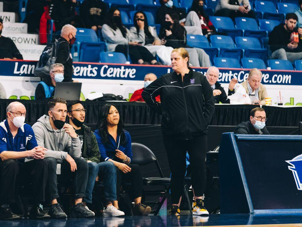 ‘Exceptional’ Mer Marghetti makes mark as Vancouver College basketball bench boss theprovince.com/sports/high-sc…