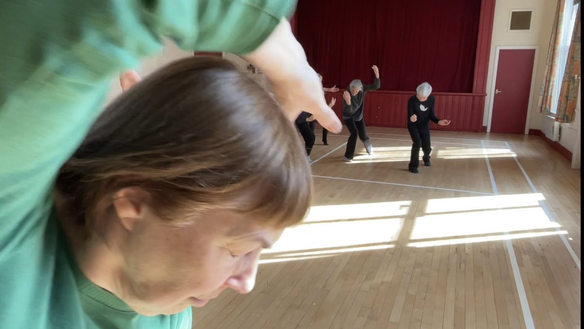 DwjonesDance's tweet photo. Friday choreographic #dance #contemporarydance #creatingdance #makingmoves #choreographic #dwjonesdance https://t.co/AOTiROndba
