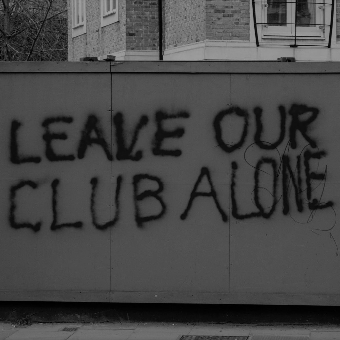 opadokun_b's tweet photo. As @ChelseaFC overcame the world, we will overcome this trying times. Blue is the blood which runs through our veins. We are the Champions of the World. #WeareChelsea #ChelseaFC #IStandWithChelseaFc #RomanAbramovich #UKGovernment https://t.co/UGLWCwd61s