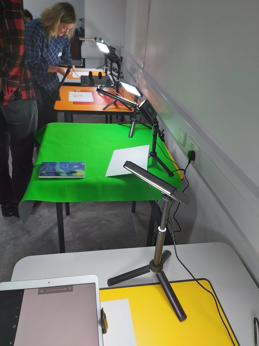 A brilliantly creative and collaborative event today exploring videogames and imaginary worlds to inspire literacy in primary education.   #WeAreWorldBuilders @nvmuk <a href="/phf_uk/">Paul Hamlyn Foundation</a> @EducationSheff @BeckyParry68 <a href="/LeahDungay/">Leah Dungay</a> <a href="/MakerEdUK/">Dr Alison Buxton</a>