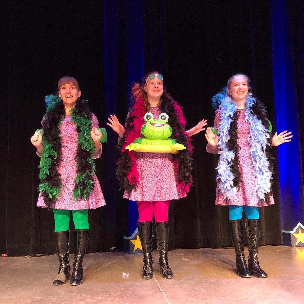 TheatreECCT's tweet photo. Elephant & Piggie & The Squirrelles are excited to see you tomorrow, Saturday, March 12, as they celebrate 1 spectacular day with 2 amazing shows (11 am & 1:30 pm). Tickets @ https://t.co/KLSxyYJRcT or at the door #ECCT33 #LetsDance #SingingFancyCostumeDancing #BasedOnTheBooks https://t.co/ZFaw321EXi