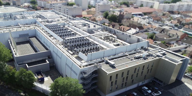 geoffroyboulard's tweet photo. #DataCenter Visite de #PAR7 d’@Interxion_FR, hub leader en matière de conception, de construction, d’exploitation et de gestion de data centers depuis plus de 10 ans grâce sa connectivité adaptée avec @Fabrice_Coquio et une délégation d’élus @GrandParisMGP dont @BAILLYDominique https://t.co/ELxOb8PiFA