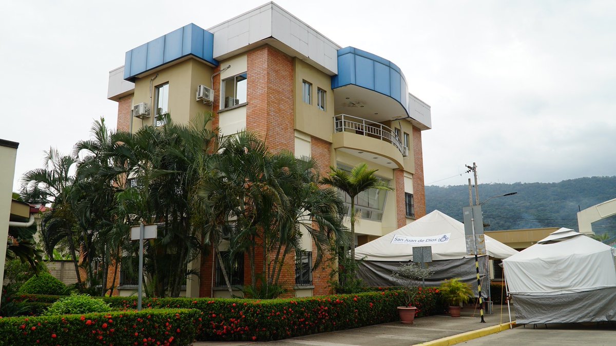 diarioenaltavoz's tweet photo. Hospital San Juan de Dios de San Pedro Sula, único centro especializado en salud mental. Las atenciones durante la pandemia crecieron en un 60% y sigue en aumento. Atiende más de 100 pacientes por día. #ConVosPodemos @ReportarsinMied @estermarleneam1 @TSiHonduras @drcumana https://t.co/Ohl21HJJMr