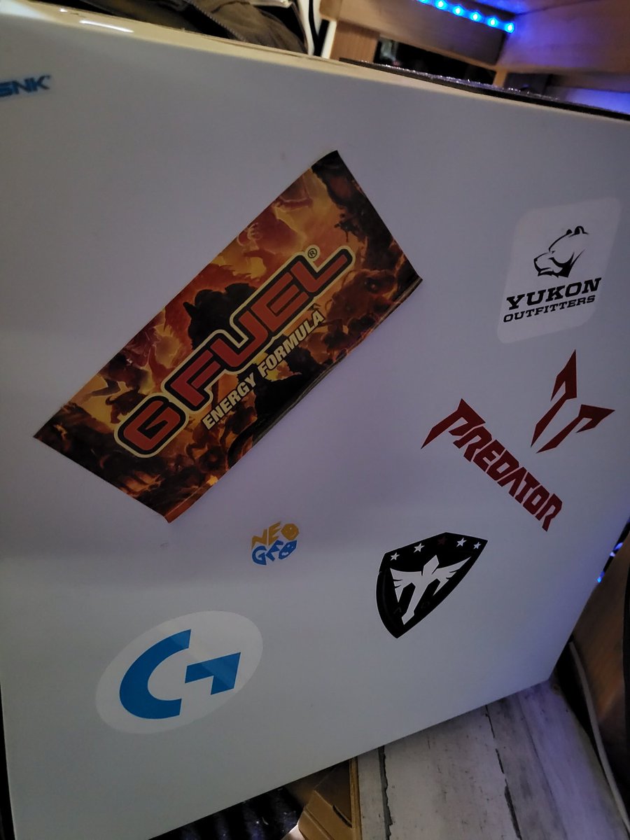 ORT_PRO's tweet photo. Welcome to the team @periloot along with your new friends. @AwakenWithJP @LinusTech @GoPro @Blackmagic_News @LogitechG @AcerAmerica @GFuelEnergy stuck to @iBUYPOWER https://t.co/yuzvVd7yiI