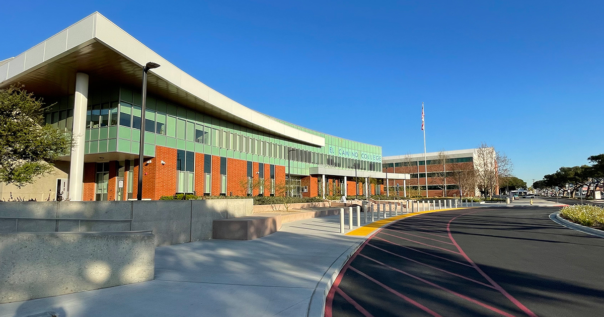 elcaminocollege's tweet photo. It’s almost time to spring forward, so let’s set those clocks ahead, Warriors! 🌞 Daylight Savings begins this Sunday, March 13. https://t.co/HOlBdXIZ9j