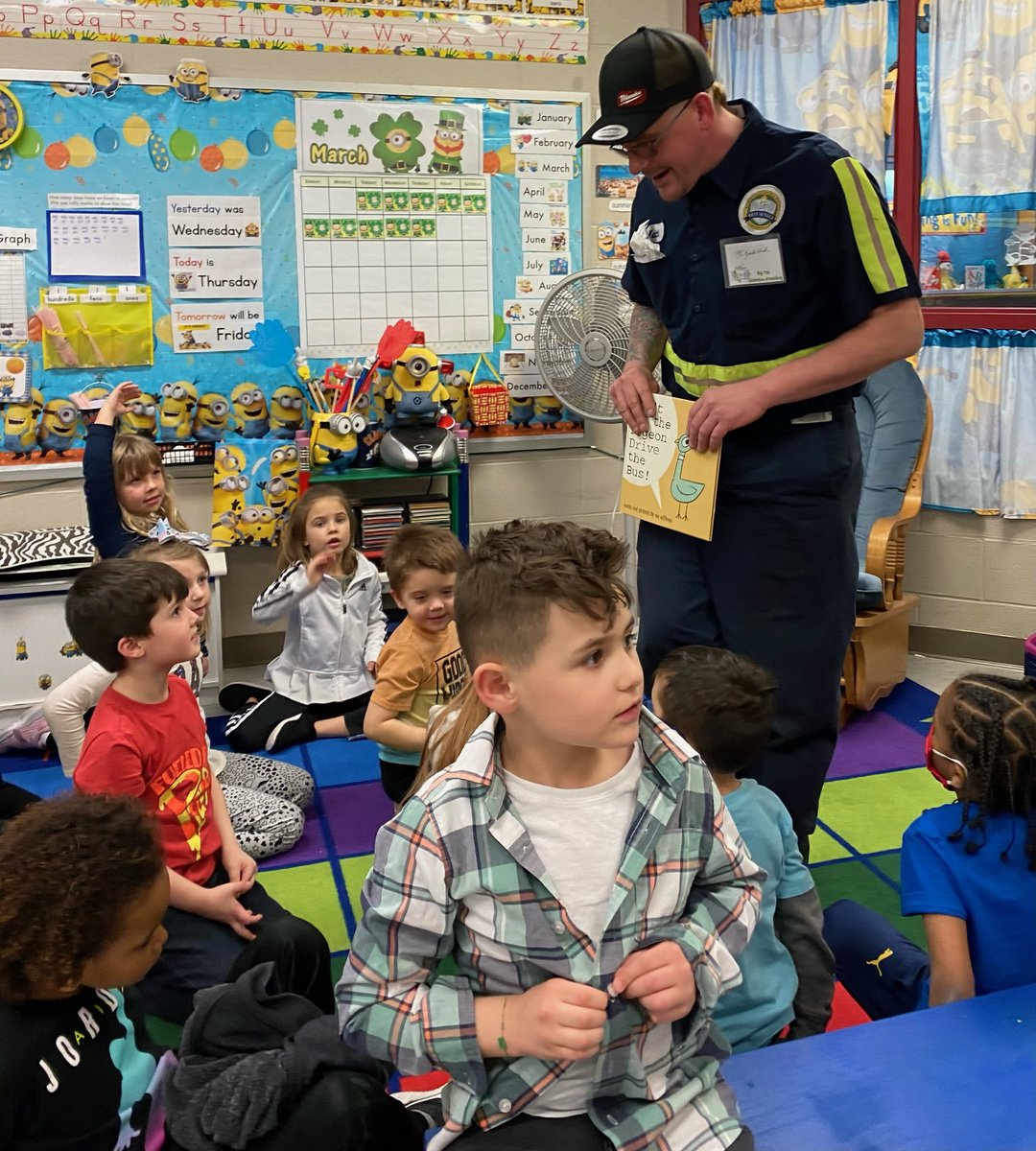 BigTreeReads's tweet image. Great PARP day yesterday with readers from our community, including @HamburgNYPolice. Thank you everyone for helping Big Tree students create a love for reading.