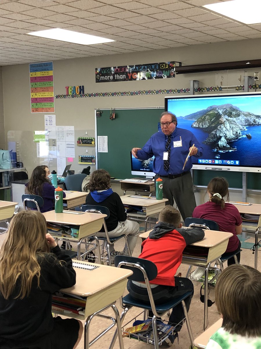 BigTreeReads's tweet image. Great PARP day yesterday with readers from our community, including @HamburgNYPolice. Thank you everyone for helping Big Tree students create a love for reading.