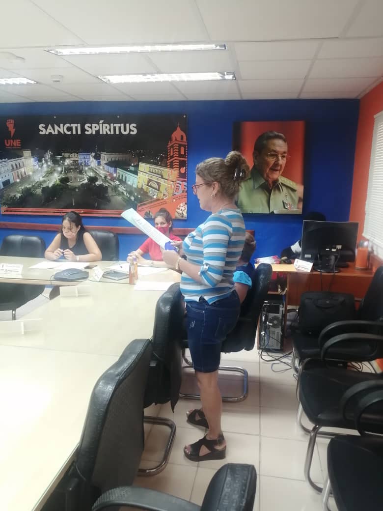En horas de la tarde de hoy se efectúa reunión del Buró Extraterritorial dónde es elegida para desempeñar el cargo de  Secretaria a la compañera Dunia Díaz Madrigal . #CubaVive #Cuba #SanctiSpiritus