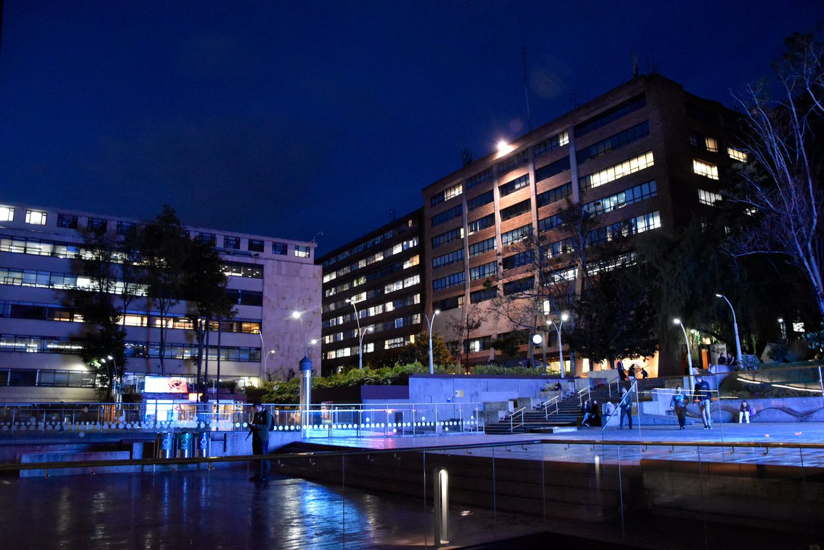 UniJaveriana's tweet photo. ¿Sabías que desde el 2020 en la Universidad Javeriana el 100% de la energía que se utiliza proviene de fuentes renovables? #JaverianaSostenible https://t.co/Iy7m2dFKja