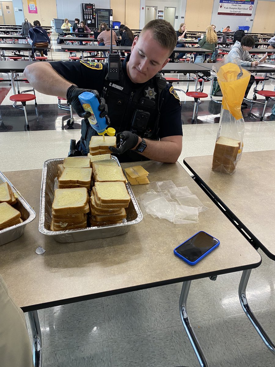 WadeHampton_HS's tweet photo. The Annual Spring Thing Fundraiser week is back! Proceeds will go to support our students/staff. 

There is a need for volunteers at lunch next Mon-Thurs (3/14-3/17) from 11:45am - 2:15pm. Sign up to help sell baked goods, drinks and lunch items. 

https://t.co/onhBvojIgV https://t.co/FDPaN0N1TC