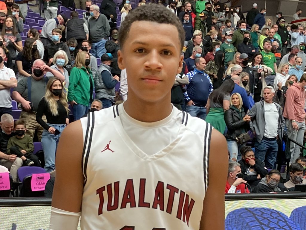 PrepHoopsOR's tweet photo. Player of the game is @josiah_lake05. The @MensTualatin guard was the best junior on the floor today with 20 points and 8 rebounds and it was his personal 7-0 run in the fourth that propelled TuHS to the lead they would never surrender. https://t.co/fL6Drkm6Uj