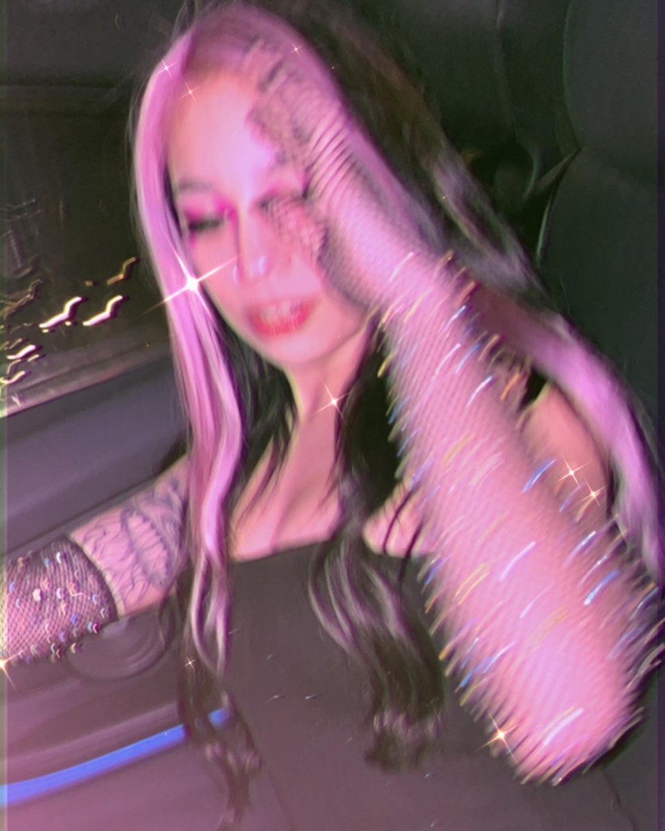 theepinkkonee's tweet photo. A pink world 💕 #almost26 #pinkshoot https://t.co/2ZJoPBKe6R