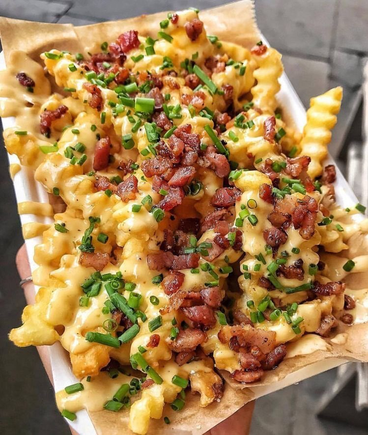Napkin_Ads's tweet photo. Cheesy loaded fries 🍟🍟😋 https://t.co/YFlCX7Vvcw