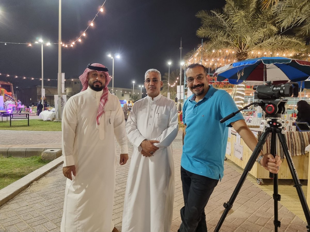 SalehAlomair13's tweet photo. مع  الاخوة كبير المصورين علي ابو الليرات والإعلامي محمد البدر
مجرد تضع رجلك في أرض البراحة تشعر بالراحة.  #البراحة_٣ 
@qatif_mun
@albaraha3 https://t.co/fgs7d91ycj