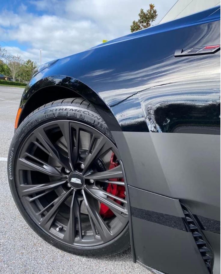 DreamGiveaway's tweet photo. Great shot of the Cadillac Dream Giveaway Blackwing wheels and the @continentaltire ExtremeContact Tires! @RaitisRides, your photographer has skills ๐
Thanks to @Continental for dressing her up!
#blackwing #cadillac #cadillacblackwing #raitisrides #dreamgiveawaygarage https://t.co/262ayhQHms