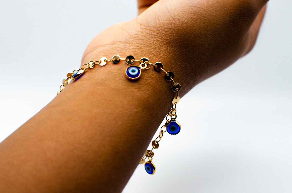 shopemmycrafted's tweet photo. 🧿you are protected🧿 

available in my etsy shop https://t.co/qzj2hdanlS https://t.co/rpXCdS8yQs