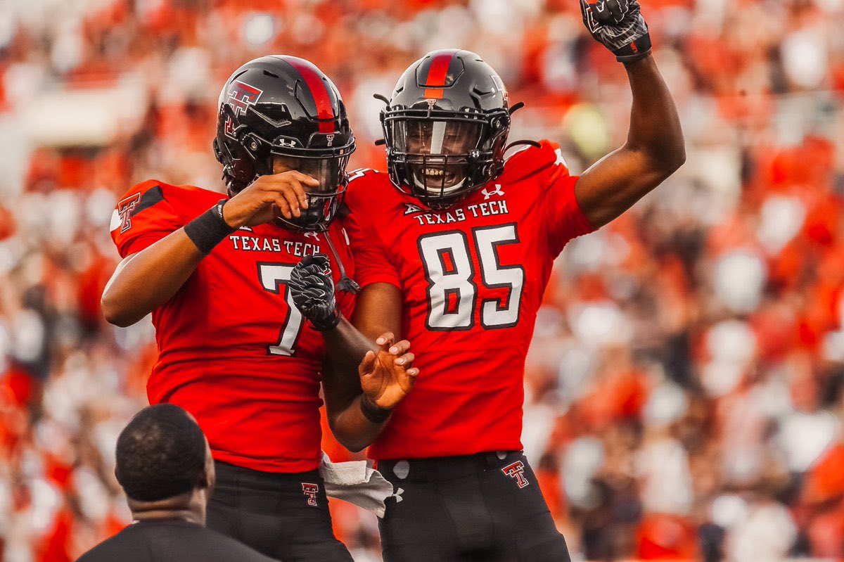 Terrybussey12's tweet photo. #AGTG Blessed and honored to receive an offer from Texas Tech University 🔴⚫️⚪️@JoeyMcGuireTTU @TexasTechFB @jkbtjc_53 #WreckEm https://t.co/byj1kNTTpe