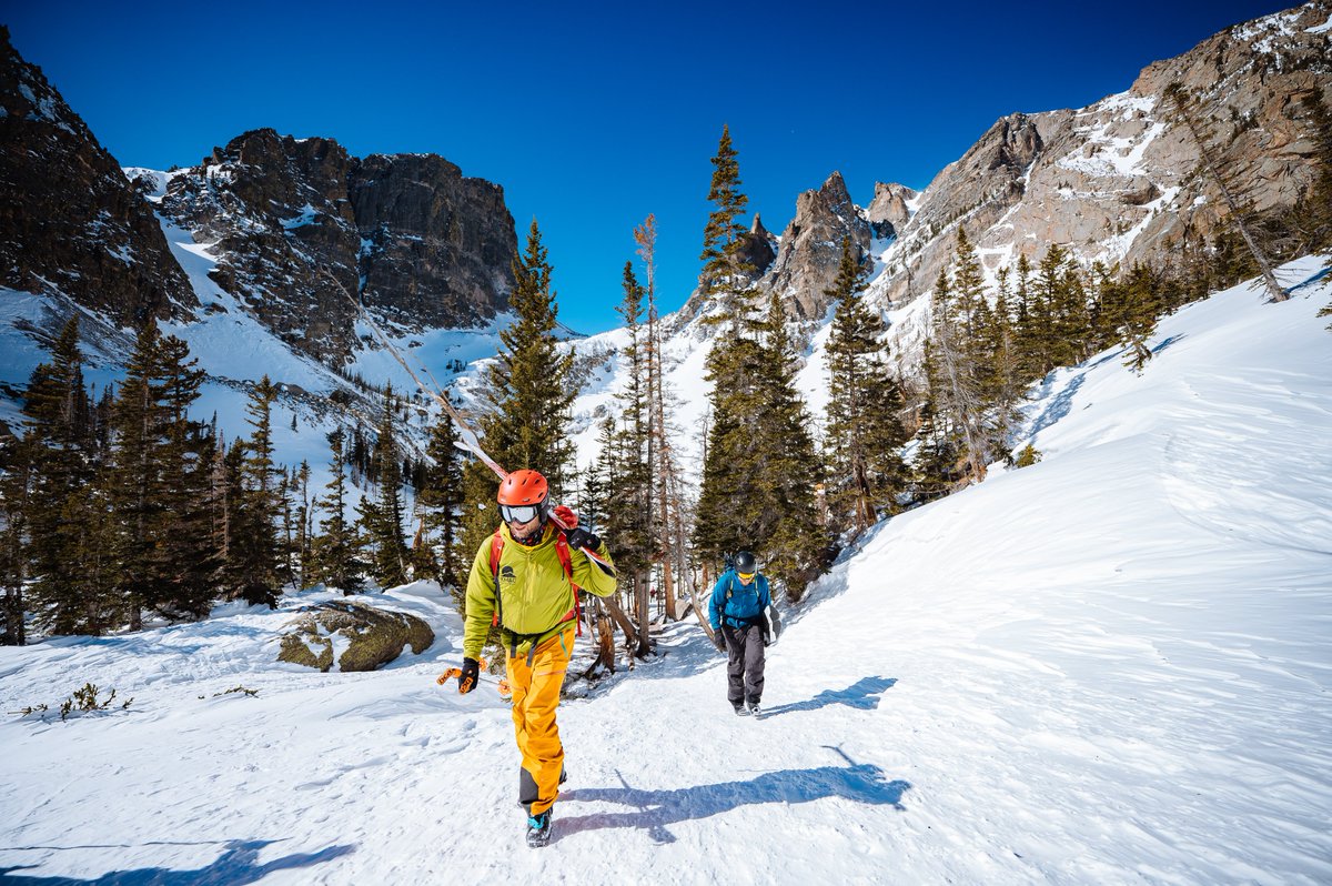 VisitEstesPark's tweet photo. Check out these reasons to visit #EstesPark in the spring, in case you need one: https://t.co/ogZLJZ0s0X   #VisitEstesPark https://t.co/Bvbjg3O9EZ