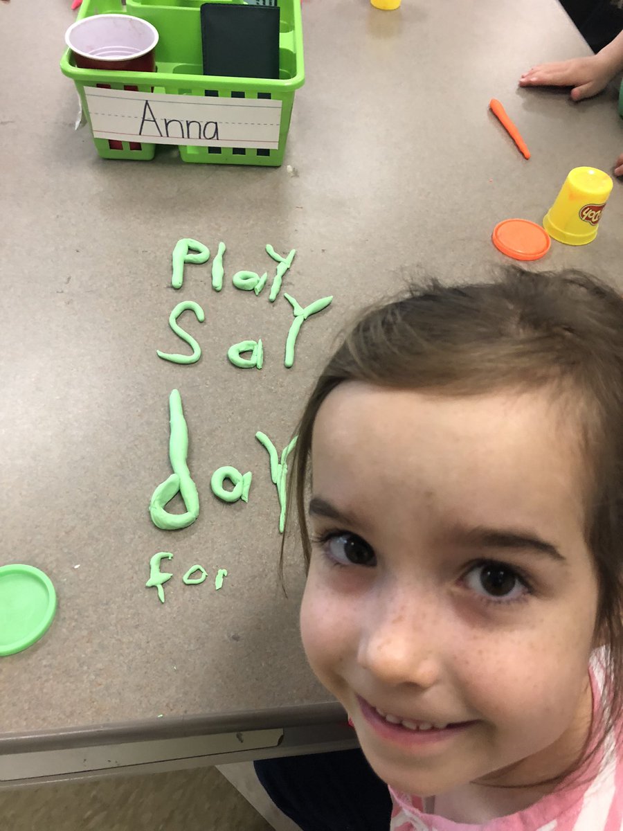 QuiatKRCE's tweet photo. Practicing snap words with Play-Doh is fun! #oneRCE #KinderRangers https://t.co/SSRYO3rKQg